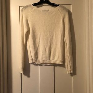 🌸Free with purchase🌸 White Sweater